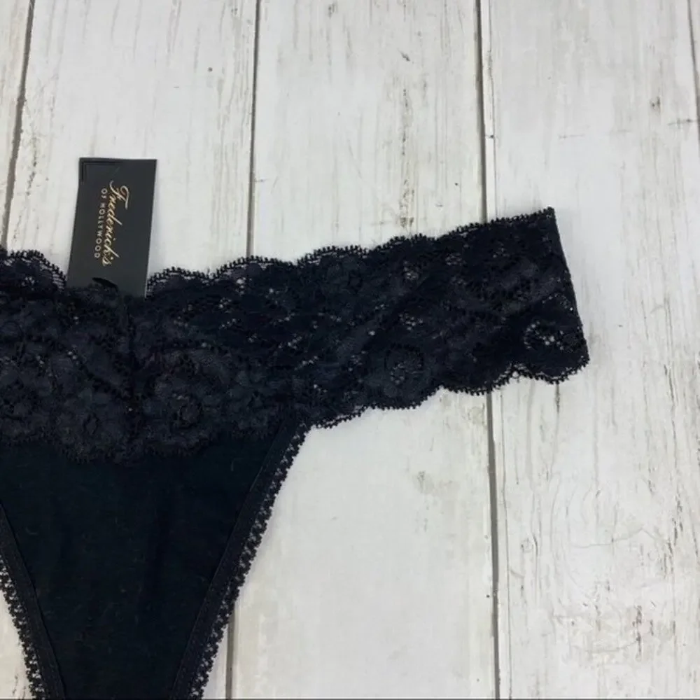 NWT Fredericks of Hollywood Thong Underwear Small Lace Black Bridget Panties Y2K